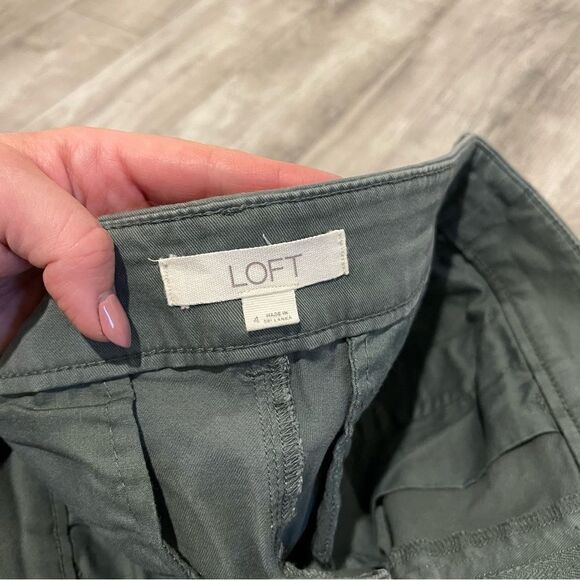 ⚫️Ann Taylor Loft Girlfriend Chinos Size 4 - Picture 6 of 6